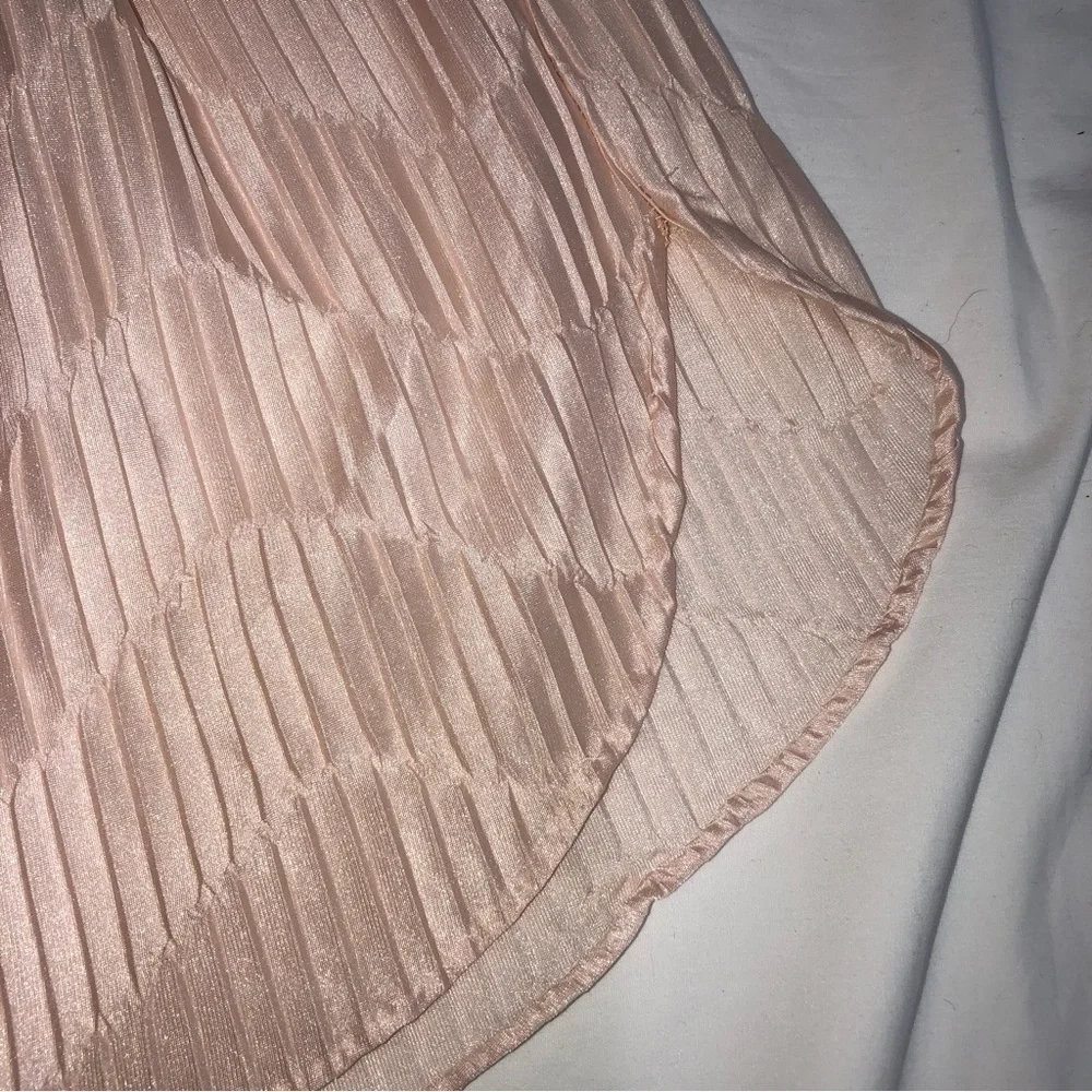 Vintage Half Slip Size M Made in USA Blush Peach Pink Crinkle Texture - Picture 5 of 8